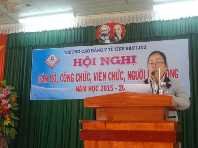 BSCKII Nguyễn Kim Nhang báo cáo tại hội nghị