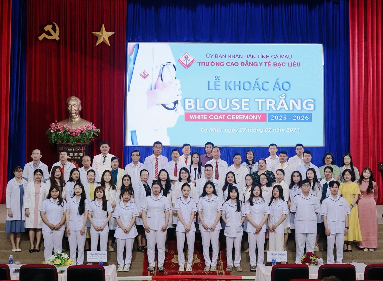 Lễ khoác áo Blouse trắng – Bước khởi đầu hành trình người thầy thuốc